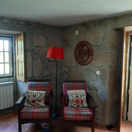 Casa Dos Limoes - Paredes De Coura *